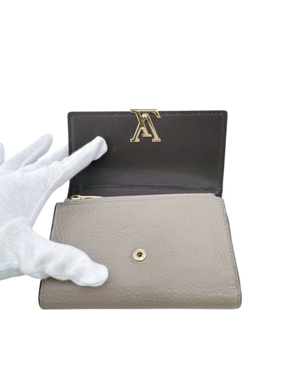 Louis Vuitton Compact Wallet Portefeuille Capucines Trifold